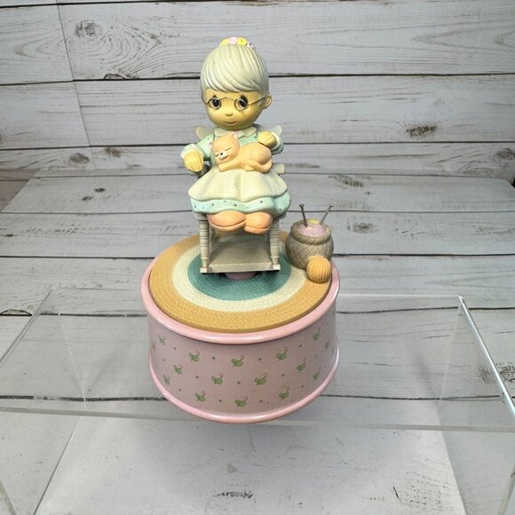 Precious Moments "The Purr-Fect Grandma" Musical Figurine By Enesco - Picture 2 of 10